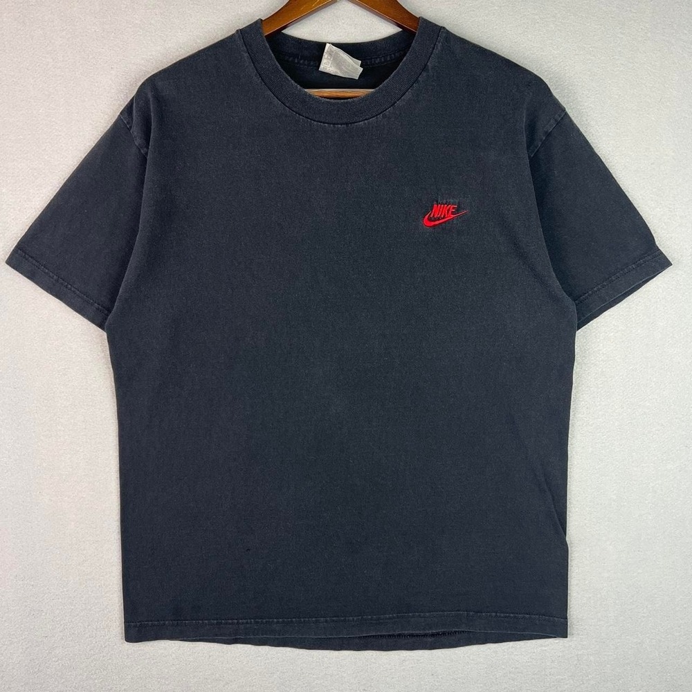 Vintage Nike Y2K Silver Tag Black Tee Shirt Red Stitching L